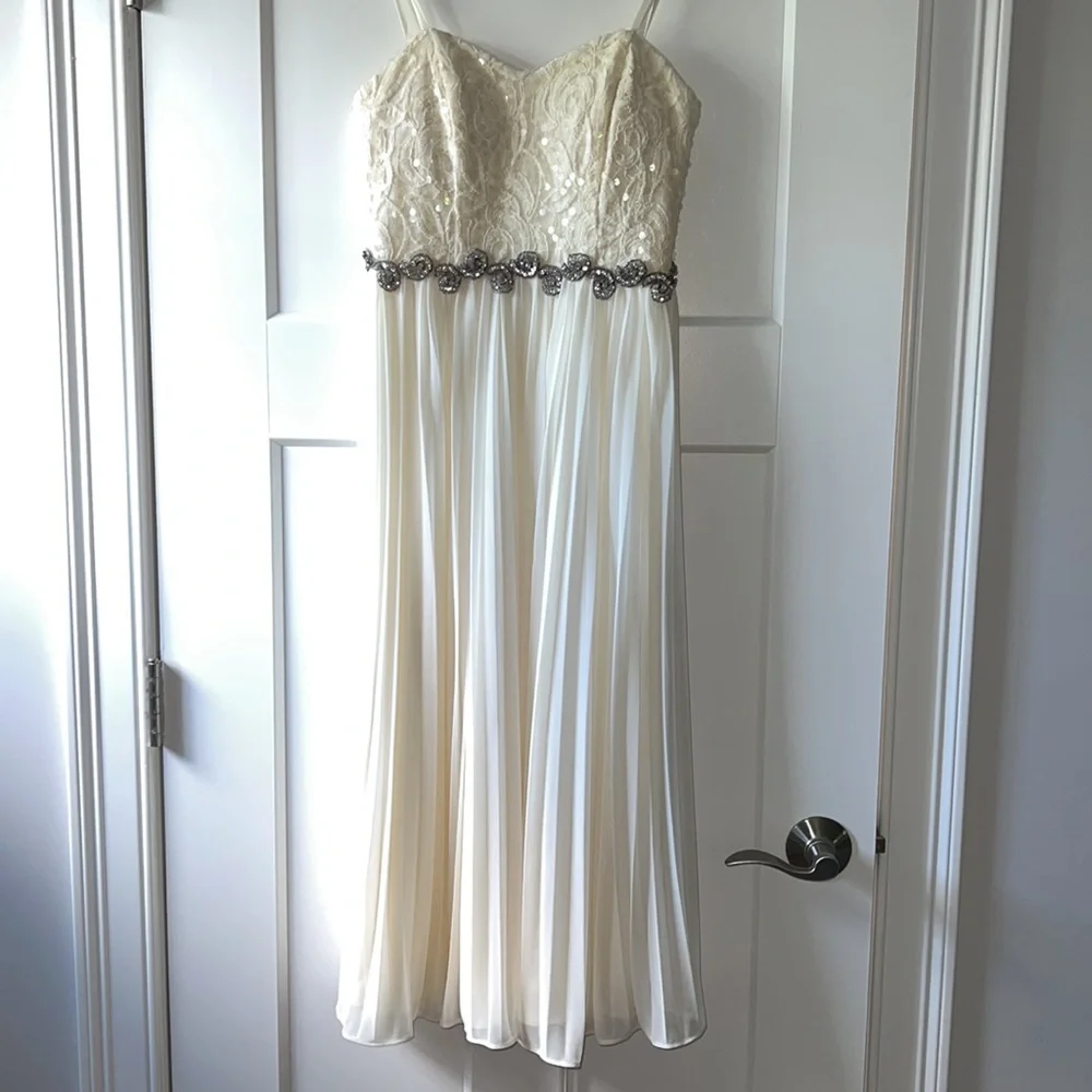 Betsy & Adam | ivory wedding dress or rehearsal dress or event - Picture 2 of 11